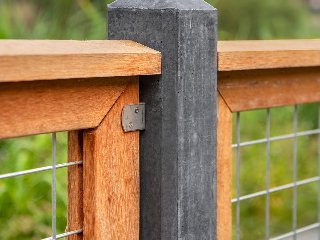 Keruing hardhout afdekkap 3,5 × 8,8 × 180 cm, geschaafd, gekeept